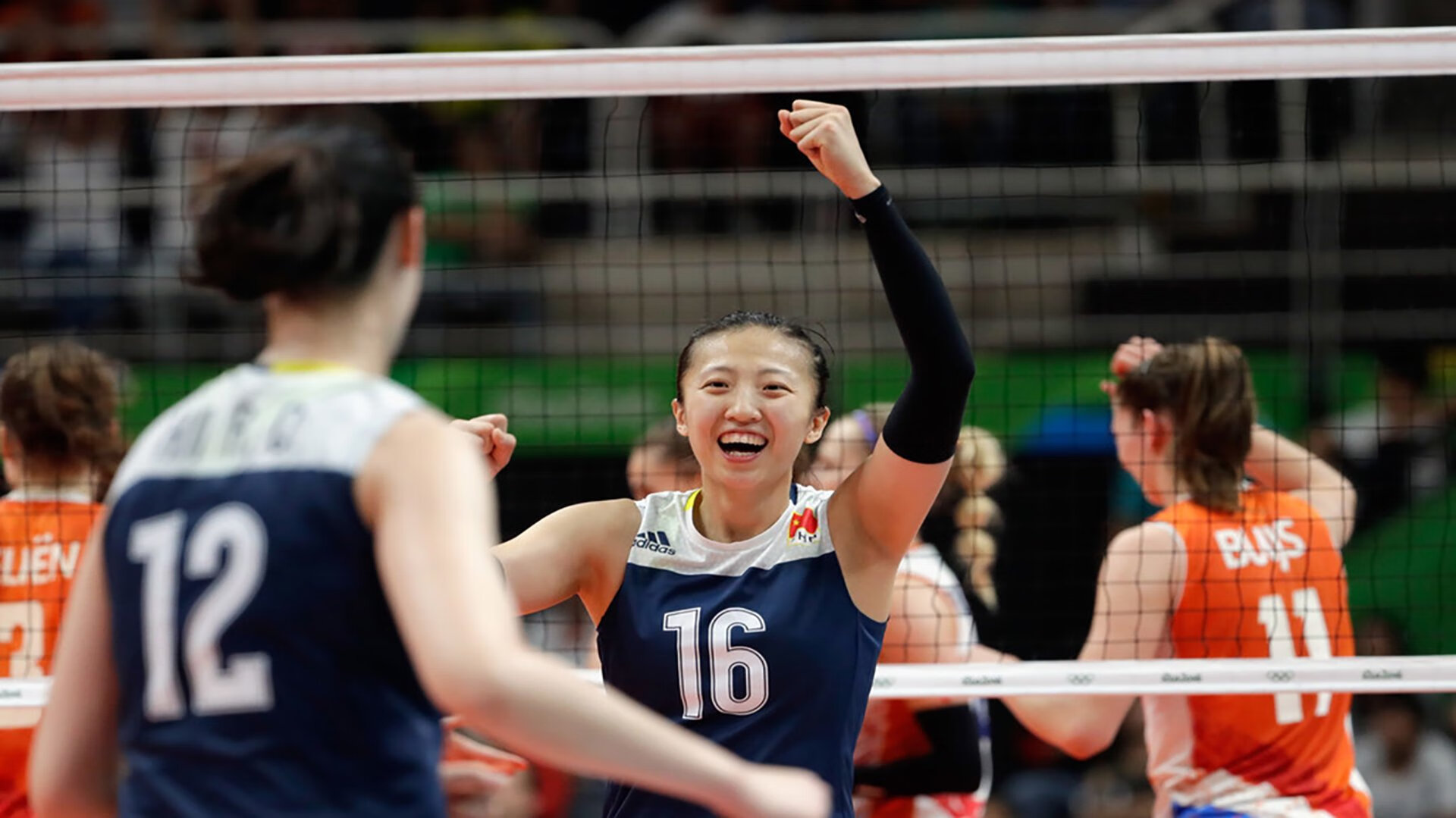 纳达尔鏖战五盘惊险晋级 法网14冠王再展红土统治力